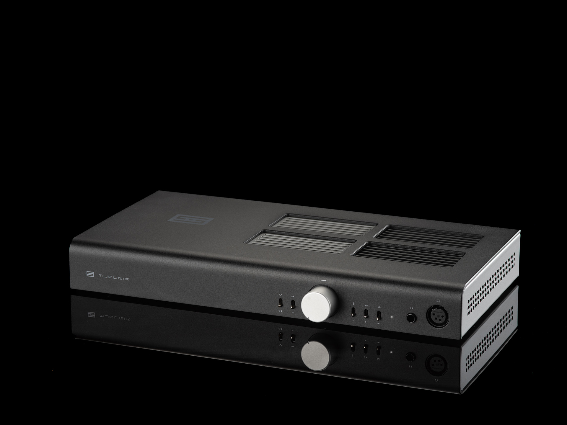 Schiit MJOLNIR 3 – CLASS A HEADPHONE AMP & PREAMP - Hifistudio79 voor ...